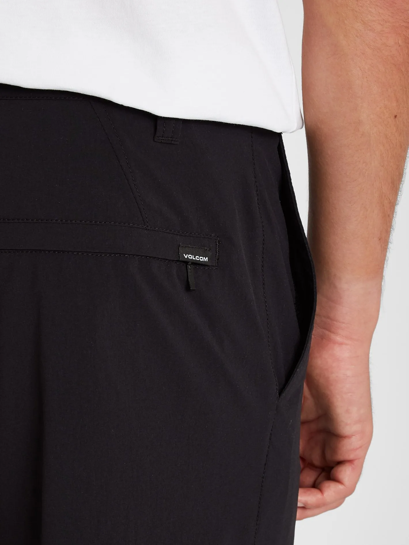 Bohnes Surf'N'Turf 20" Hybrid Short - Black