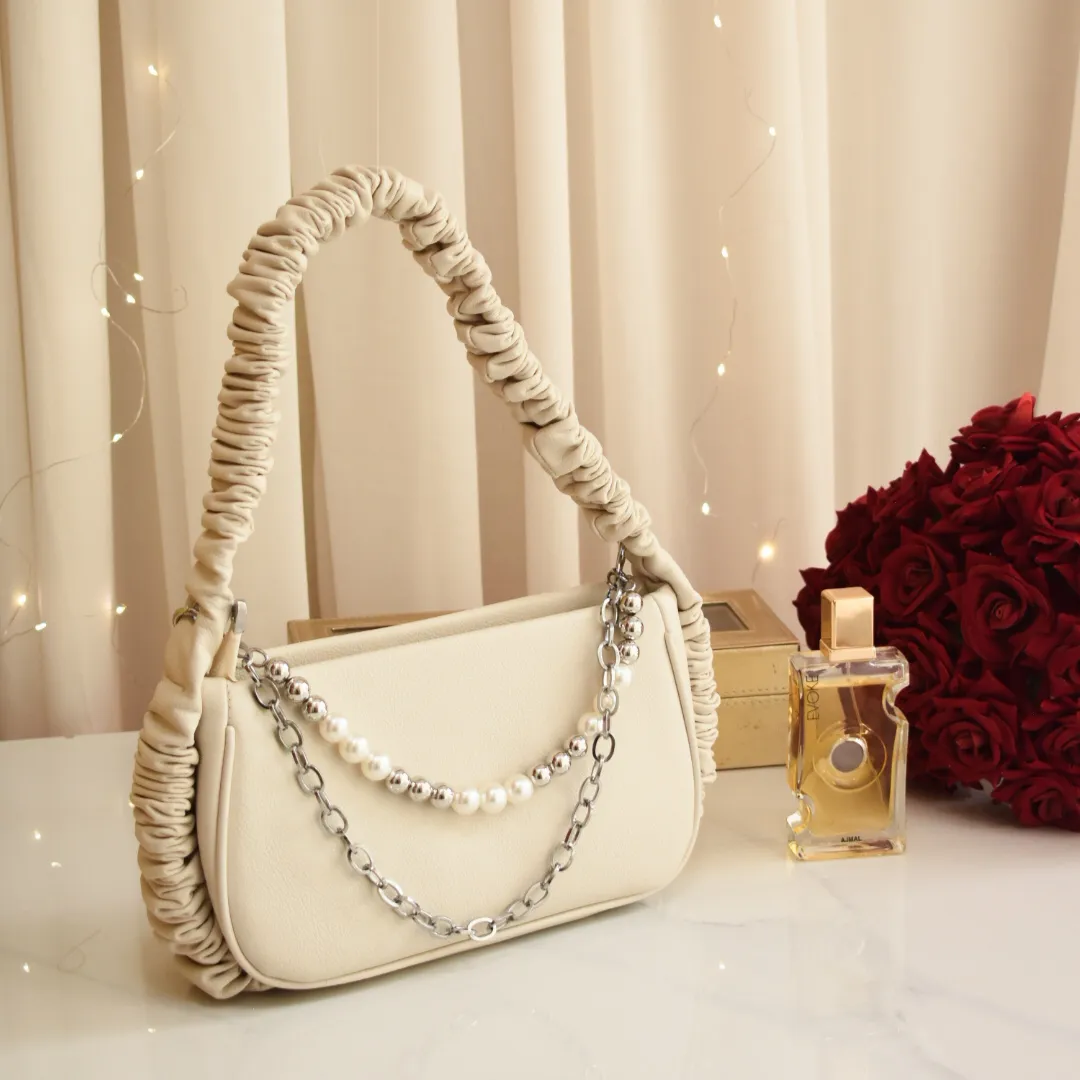 Pearl Chain Shoulder Bag Offwhite