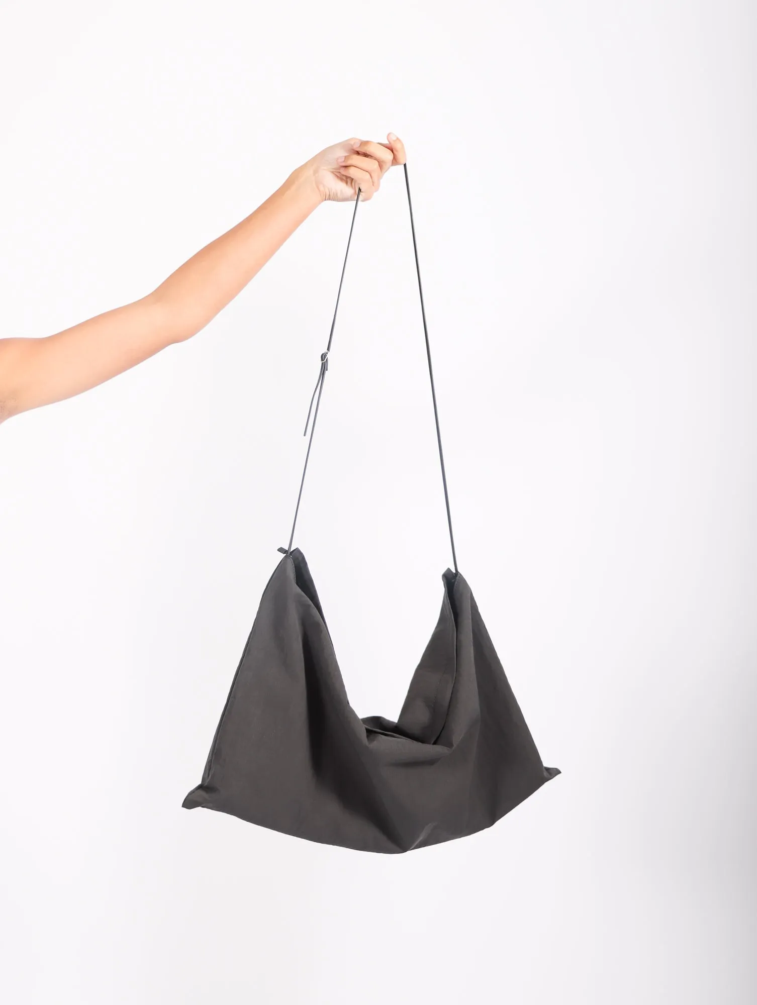 Sumi Shoulder Bag in Black by Ruohan